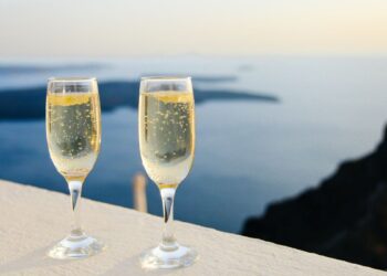 Wie wählt man eine Flasche Champagner aus und geniesst sie?