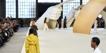 Tod’s Frühjahr/Sommer 2025: Luxuriös und authentisch Tod’s