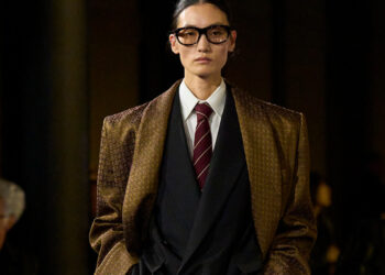 Yves Saint Laurent Frühjahr/Sommer 2025: Power, Eleganz, Rebellion