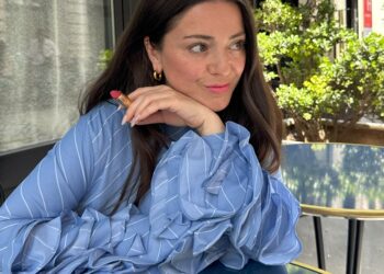 „My Summer Favorites – What’s in my makeup bag?“ by Elif Gedik